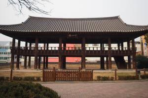 역사 이야기와 함께 늘 열려있는 청주중앙공원