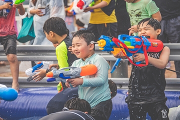 보기만 해도 더위가 싹~!  광진교에서 ‘다리 위 물총축제’ 열린다