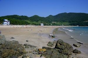 더위야 물러가라! 남해군 공설해수욕장 모두 개장