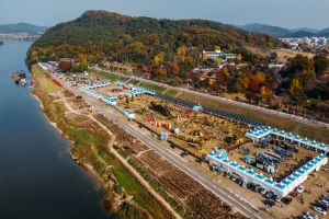 부여군, 국화향 가득한 ‘부여 궁남지’, 제20회 백제고도부여국화축제 개최