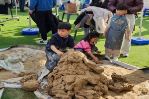 강진군, ‘흙과 불, 그리고 사람의 이야기, 강진청자축제 21일 개막
