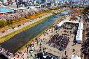 4월 청주, 낮과 밤 잇는 ‘꿀잼’ 가득, 봄을 알리는 축제 행렬