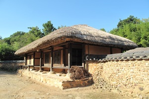 강골마을 부농의 아담한 가옥, 이식래 가옥(李湜來 家屋) 