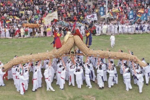 밀양시, 살아 숨 쉬는 문화유산, 밀양에서 펼쳐지는 전통의 향연