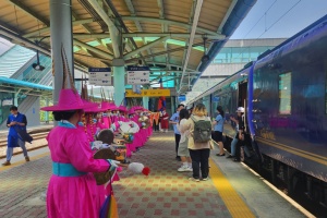 남원시, 감성과 전통을 실은 프리미엄 관광열차‘해랑’ 남원 정차 