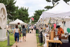 양양군, 막바지 피서객 맞이 낙산해변 썬셋마켓 개최